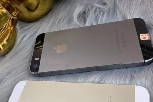 苹果5s有锁版如何运行？（解锁步骤详解，让您尽情体验手机魅力）