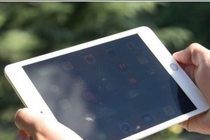 如何将照片导入iPad（简单操作教你快速导入个人照片）