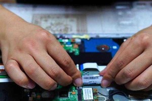 Y450电脑开不了机问题的解决方法（遇到开机问题？别慌，这里有解决方案！）