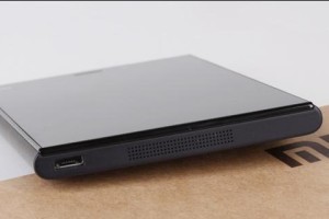 小米3外观深受欢迎（细节精致，极简风格成为亮点）